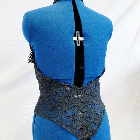 FREE PEOPLE Low Back Lace Bodysuit - Picture 2 of 4